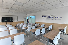 河北锐满分教育三河燕郊中学校区
